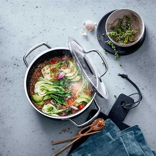Casserole à faible teneur en fer FusionTec Mineral Black WMF