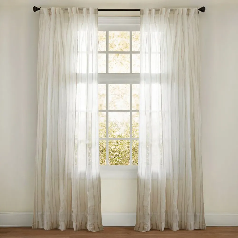 Rideau diaphane texturé avec passe-tringle - assortiment, 52 po x 84 po Giant Tiger