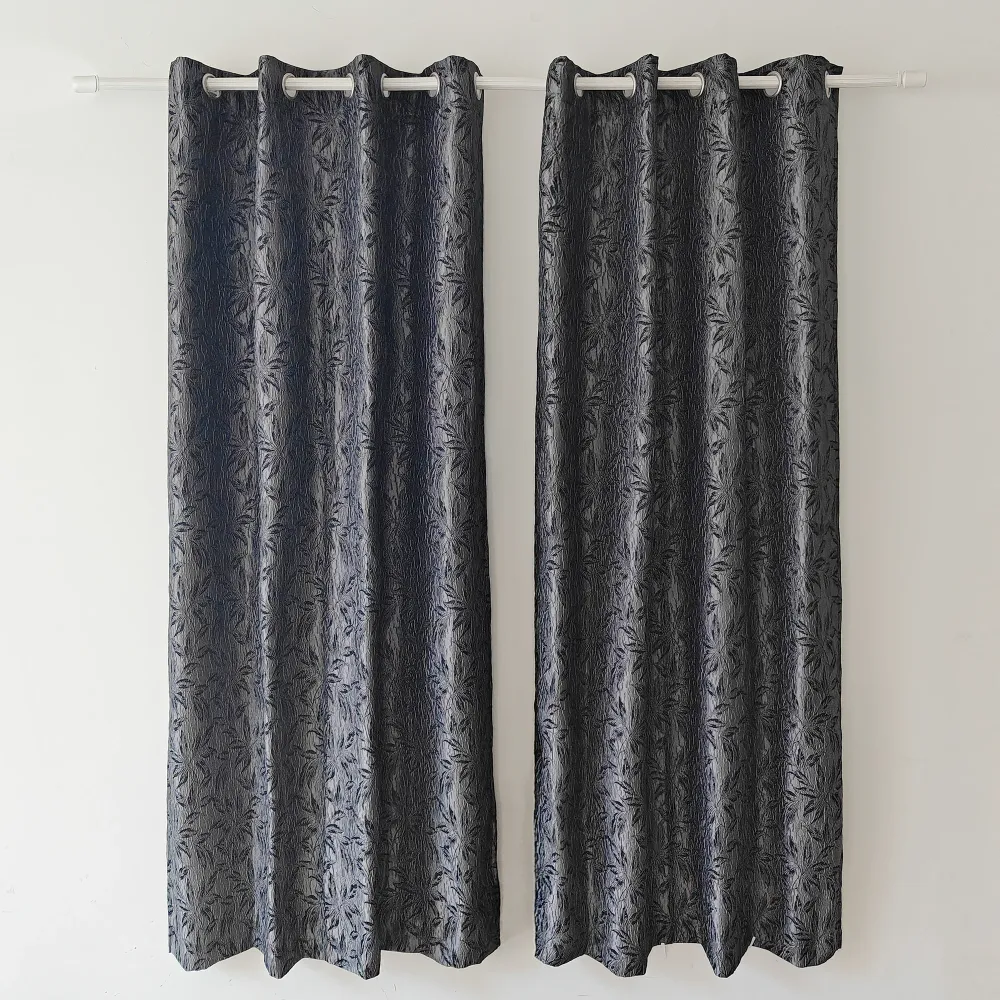 Rideau en jacquard métallique avec oeillets HomeStyles, 52 po x 84 po