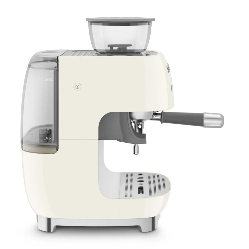 Smeg EGF03 - Ecrue avec 33 € de café offert avec 120 € de cashback
