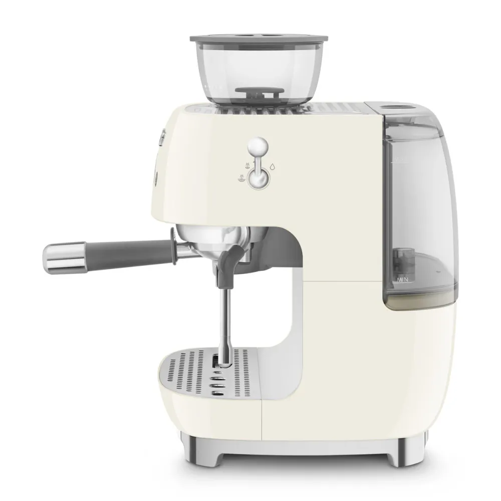 Smeg EGF03 - Ecrue avec 33 € de café offert avec 120 € de cashback