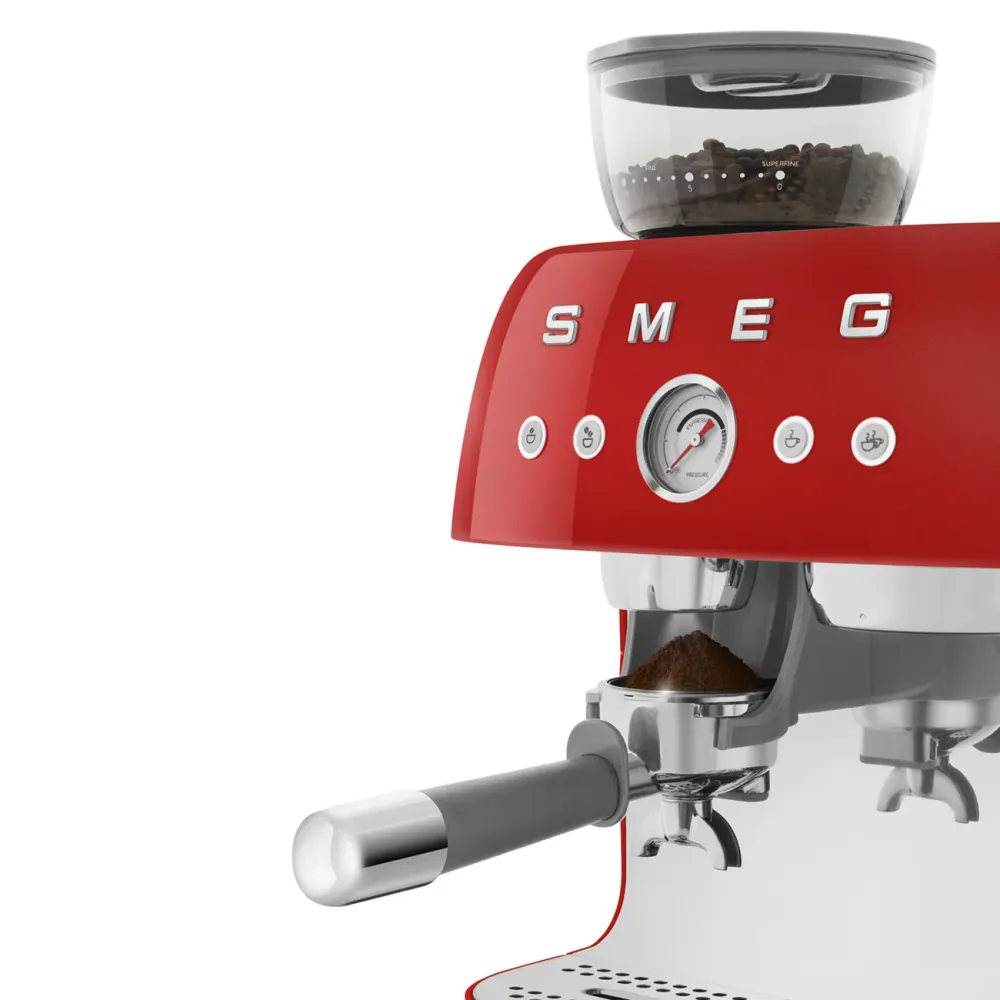Smeg EGF03 - Rouge avec 33 € de café offert et 120 € de cashback