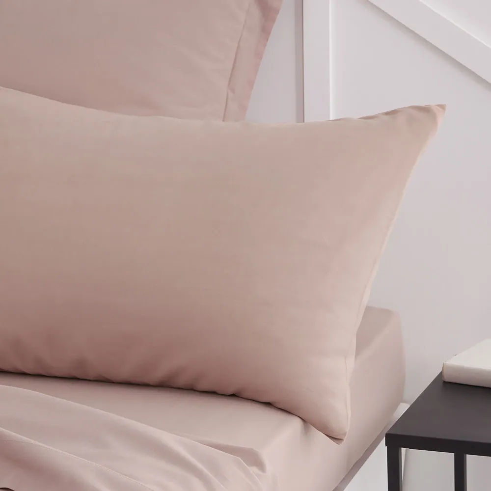 Taie d'oreiller tendance 57 fils - Rose Stokomani