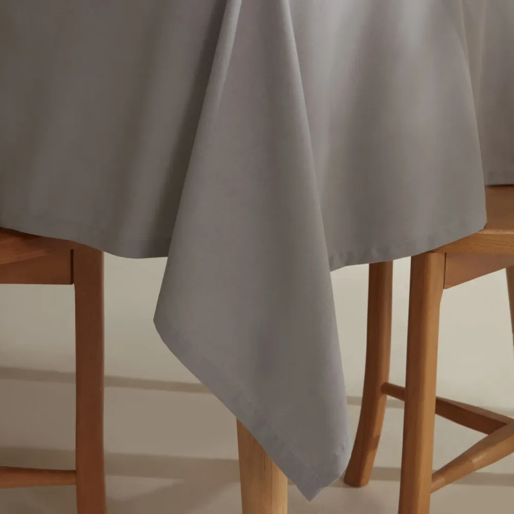 Karaca Home Belle Nappe Antitache Grise 140x200 cm pour Dîners Formels