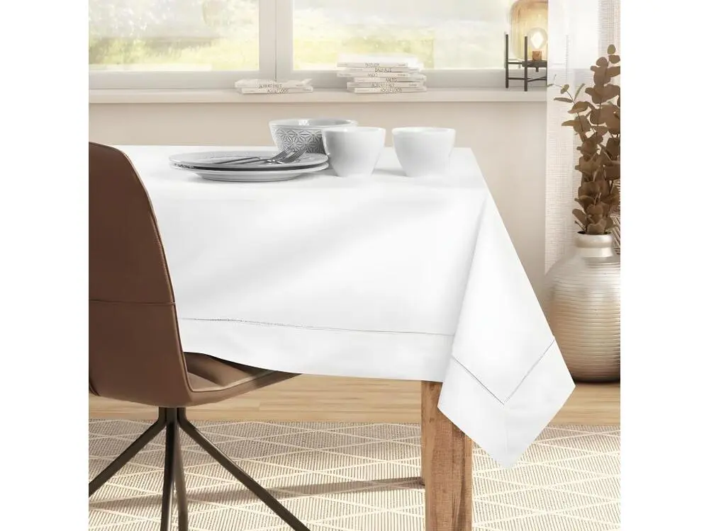 Nappe de Table Pure blanc lisse sobre 110x200 DecoKing