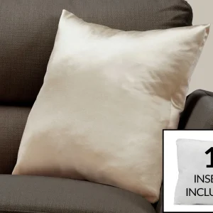 Coussin décoratif carré 18 po satin doré hypoallergénique Monarch