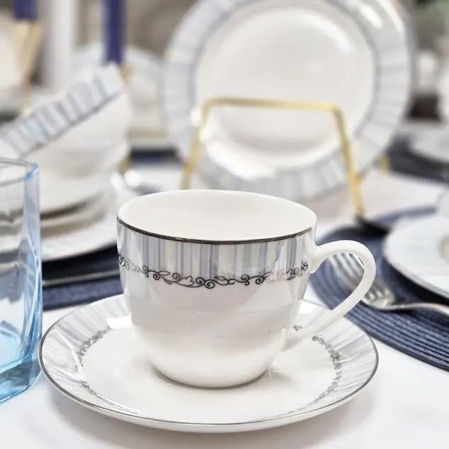 36 Piece Line Design Dinner Set Blanc pur & Blue